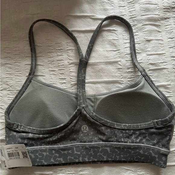 FLOW Y BRA Size 4 - Picture 2 of 2